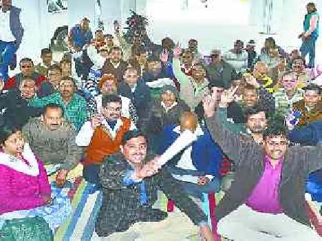 Awadh University employees are on strike